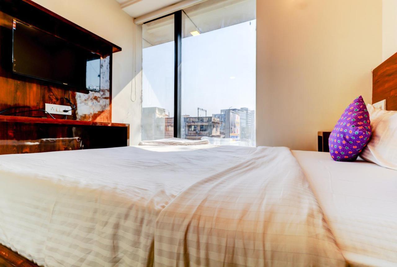 Hotel Prime Inn, Andheri West - Near Mumbai International Airport Zewnętrze zdjęcie